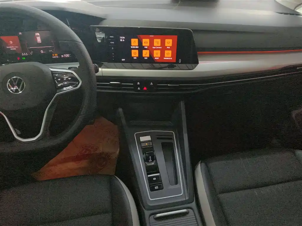 Golf 2024 280TSI DSG Pro 50 Years Legend Edition купить на сайте DeffCars