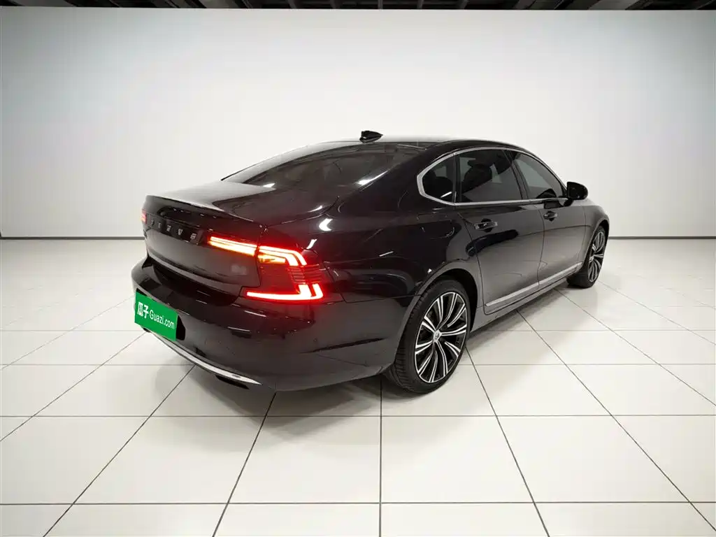 Volvo S90 2021 B5 Zhiya Luxury Edition купить на сайте DeffCars