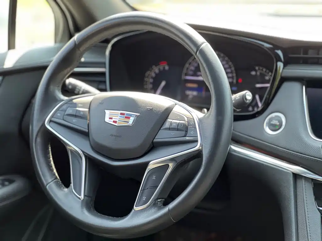 Cadillac XT5 2018 25T Technology купить на сайте DeffCars