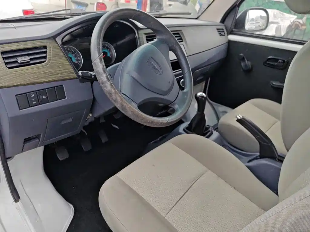 Hiace X30 2023 1.5L super luxury bus 5/6/7 seats non-air conditioning version SWC15M купить на сайте DeffCars