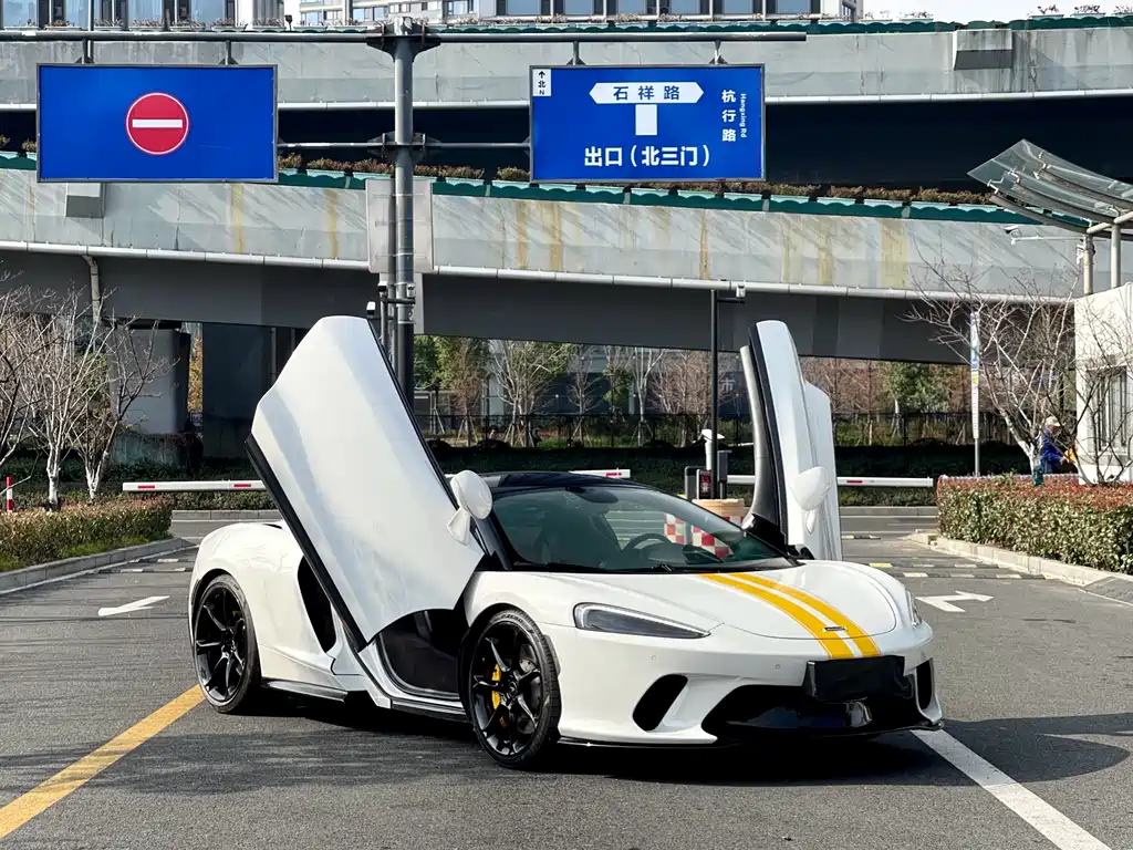 McLaren GT 2019 4.0T Standard Model купить на сайте DeffCars