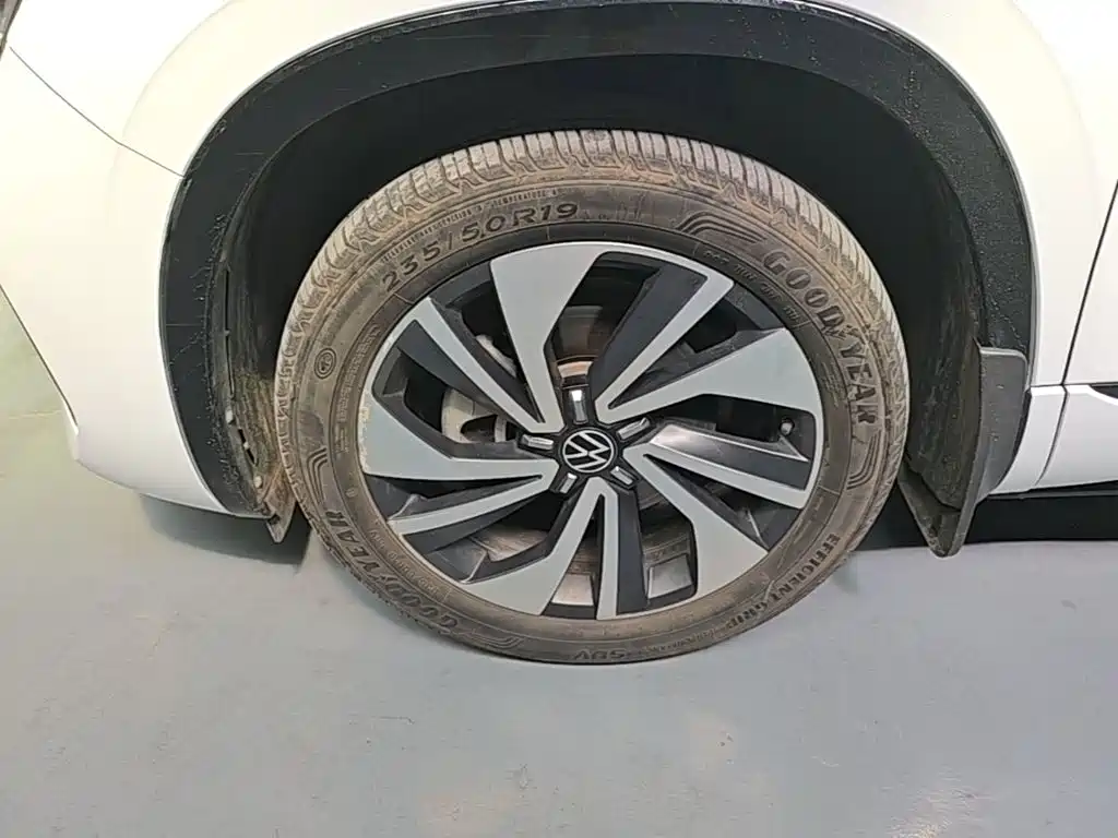 TYRON X 2023 330TSI two-wheel drive premium high-energy version купить на сайте DeffCars