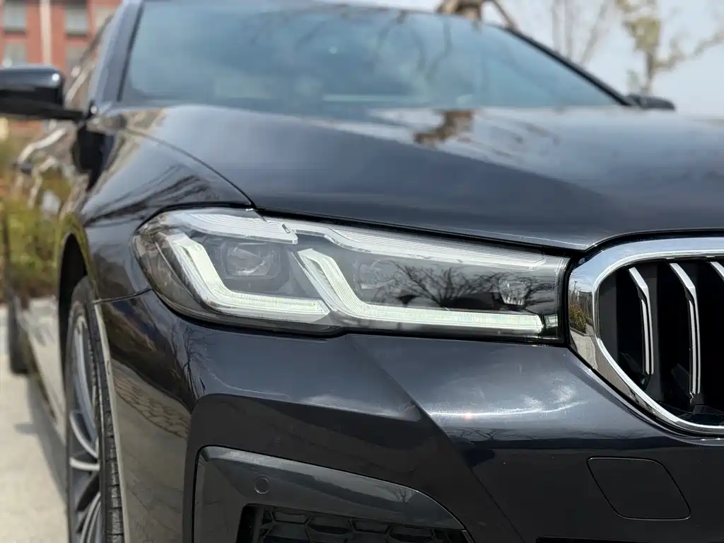 BMW 5 Series 2022 facelift 530Li leading M sports package купить на сайте DeffCars