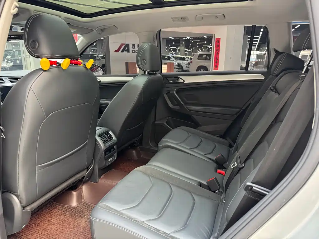Tiguan L 2019 330TSI automatic two-wheel drive smart luxury version National VI купить на сайте DeffCars