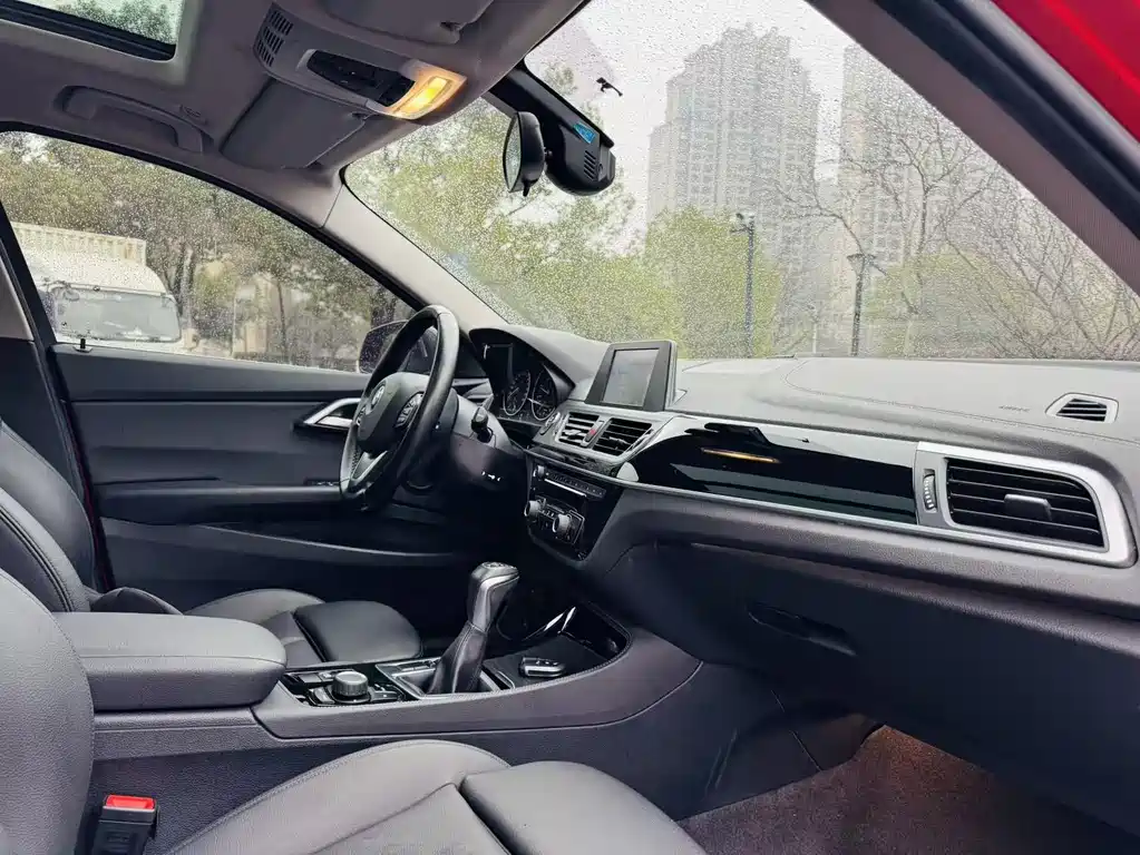 BMW 1 Series 2017 118i Sports купить на сайте DeffCars