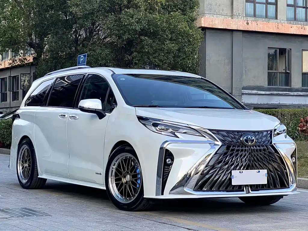 SIENNA 2023 2.5L Hybrid Comfort Edition купить на сайте DeffCars
