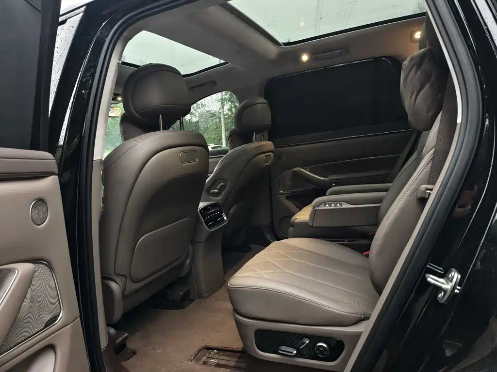 Wenjie M8 2025 pure electric Max+ six-seat long-range version купить на сайте DeffCars