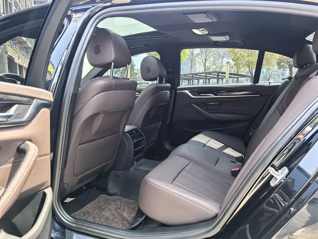BMW 5 Series 2020 525Li M Sports Package купить на сайте DeffCars
