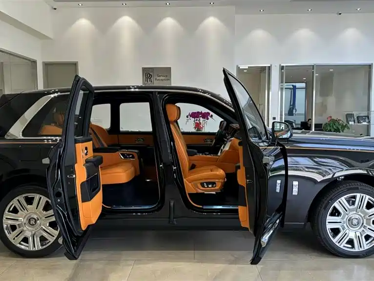 Cullinan 2024 four-seat version купить на сайте DeffCars