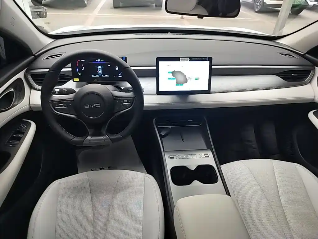 Seal 05 DM-i 2026 DM-i 128KM luxury model купить на сайте DeffCars