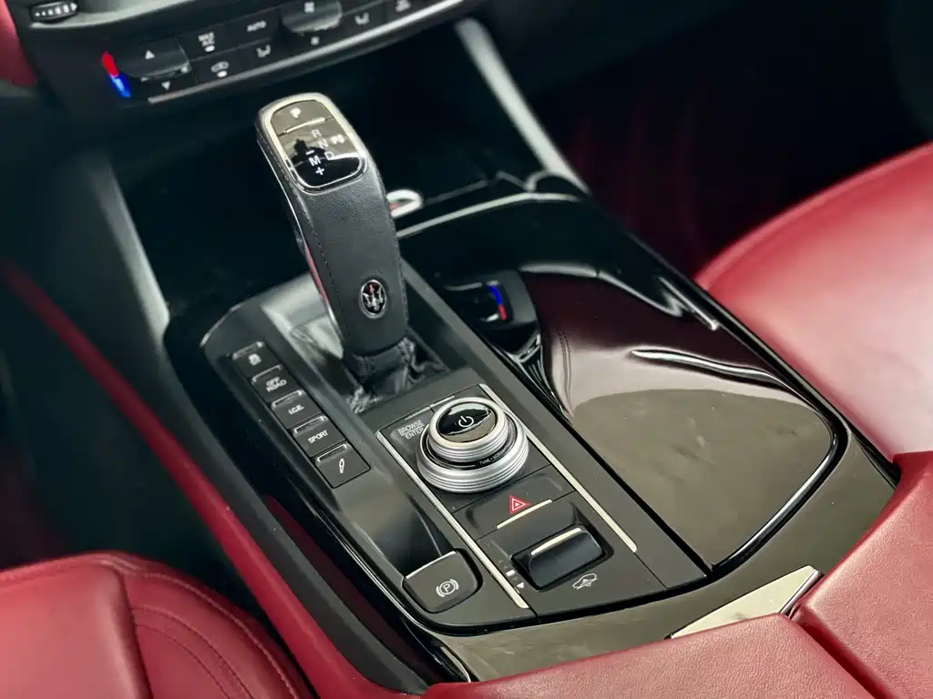 Levante 2021 3.0T Standard Edition купить на сайте DeffCars