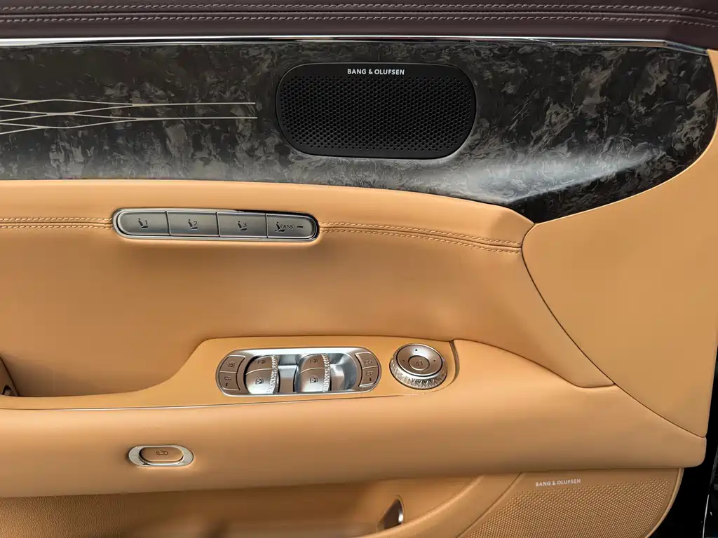 Genesis G90 2023 3.5T Deluxe Edition купить на сайте DeffCars