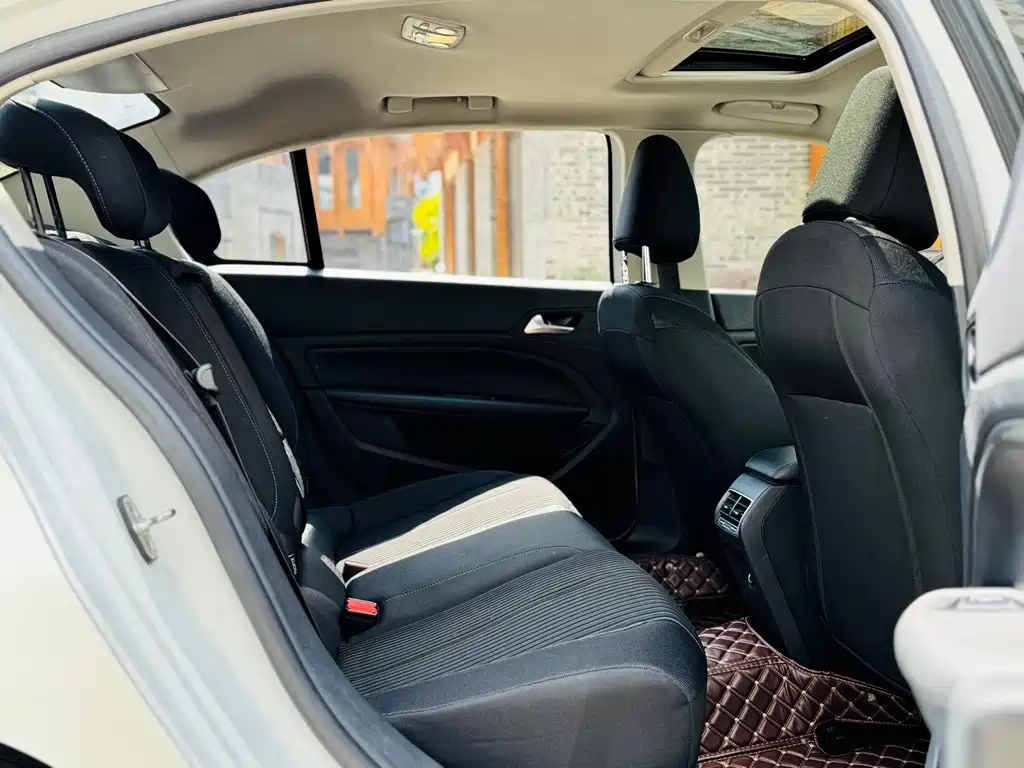 Peugeot 408 2018 350THP Automatic Deluxe Edition купить на сайте DeffCars