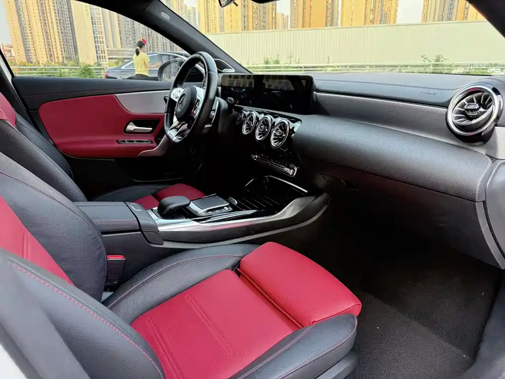 Mercedes-Benz A-Class AMG 2022 AMG A 35 L 4MATIC купить на сайте DeffCars
