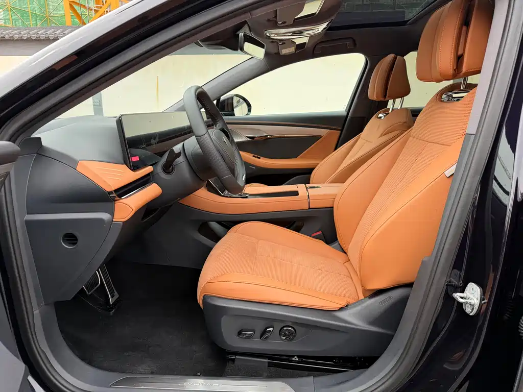 Lantu Chasing Light 2024 PHEV four-wheel drive ultra-long range flagship version купить на сайте DeffCars