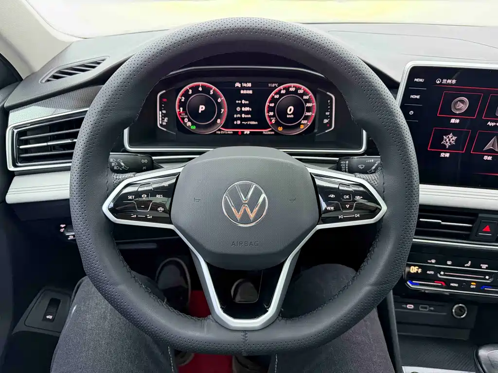 Tiguan L 2022 330TSI automatic two-wheel drive smart version купить на сайте DeffCars