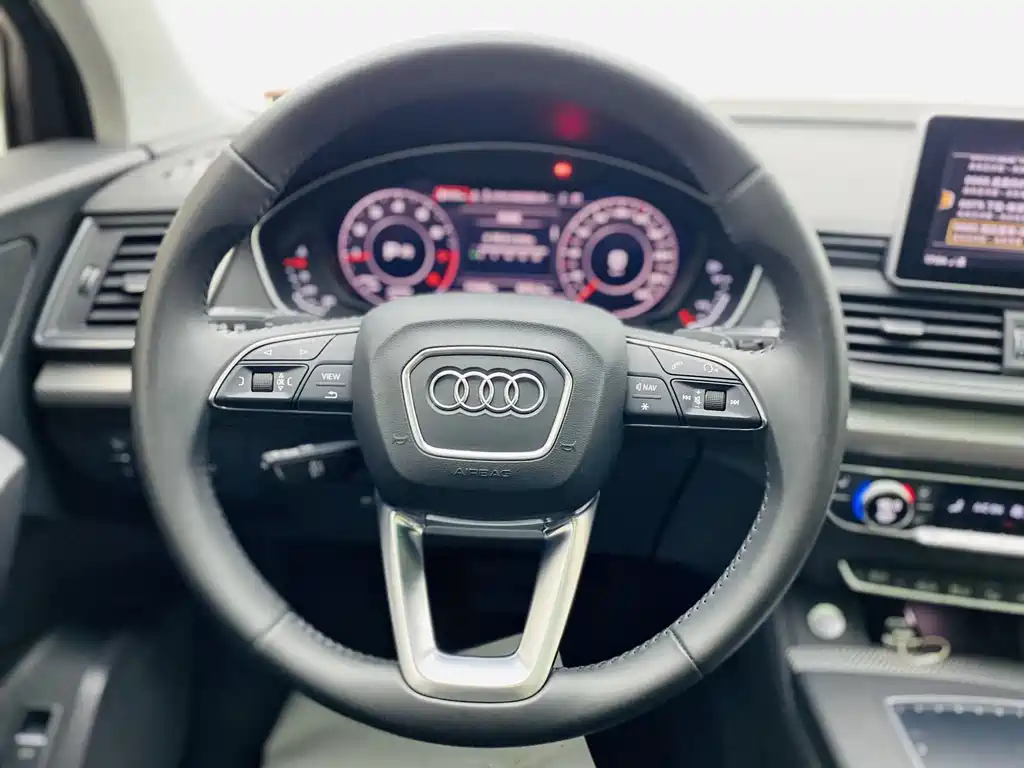 Audi Q5L 2020 45 TFSI exclusive and fashionable model купить на сайте DeffCars