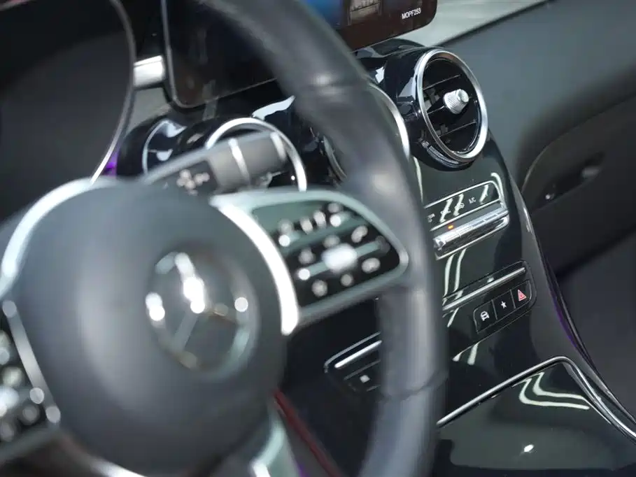 Mercedes-Benz GLC coupe 2022 facelift GLC 260 4MATIC coupe SUV купить на сайте DeffCars