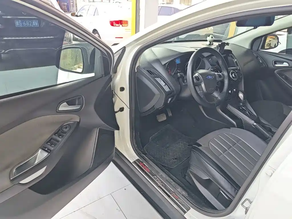 Focus 2012 Duplex 1.6L Automatic Comfort Edition купить на сайте DeffCars