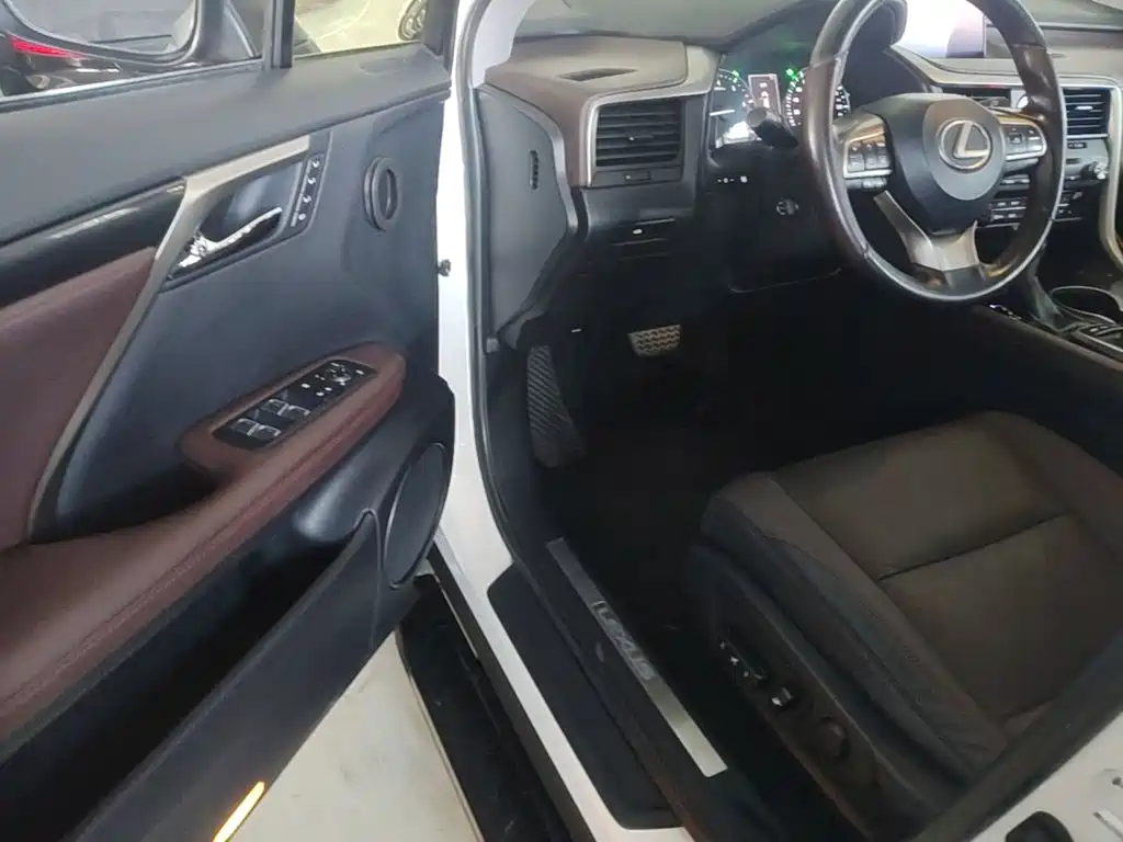 Lexus RX 2016 300 two-wheel drive comfort version National V купить на сайте DeffCars