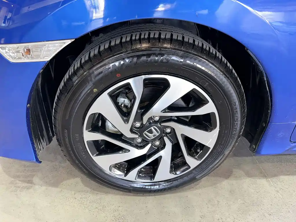 Civic 2016 220TURBO CVT Deluxe Edition купить на сайте DeffCars
