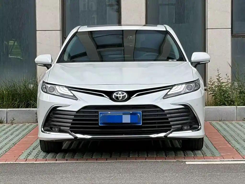 Camry 2023 2.0G Deluxe Edition купить на сайте DeffCars