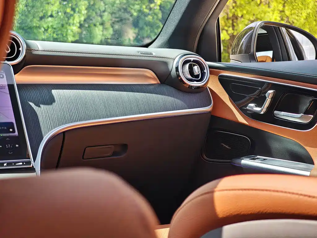 Mercedes-Benz GLC 2024 GLC 260 L 4MATIC luxury model 5 seats купить на сайте DeffCars