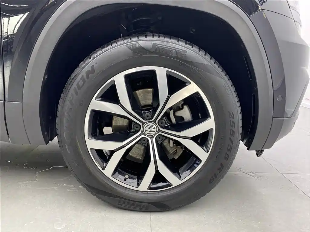 Touron 2020 380TSI four-wheel drive luxury version National V купить на сайте DeffCars