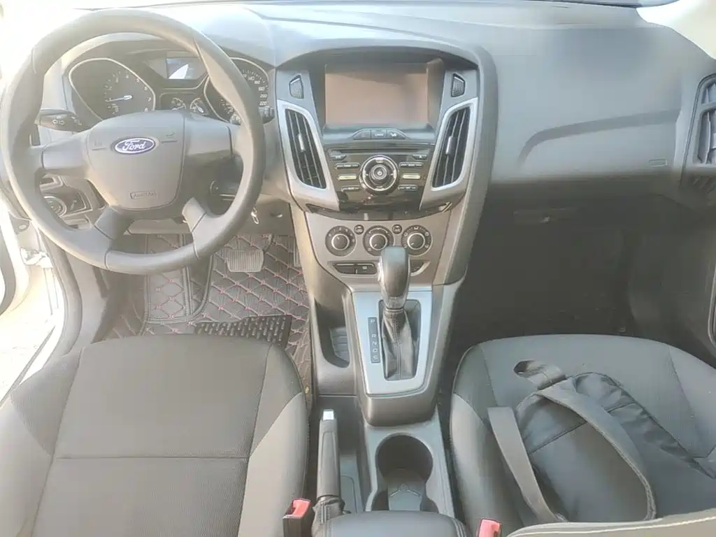 Focus 2012 hatchback 1.6L automatic comfort type купить на сайте DeffCars