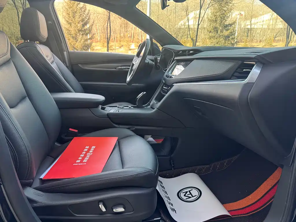 Cadillac XT6 2022 2.0T six-seat four-wheel drive stylish model купить на сайте DeffCars