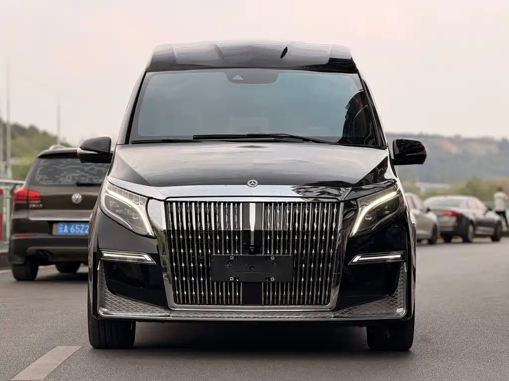 Mercedes-Benz V-Class 2022 V 260 L Long Wheelbase Luxury Edition купить на сайте DeffCars