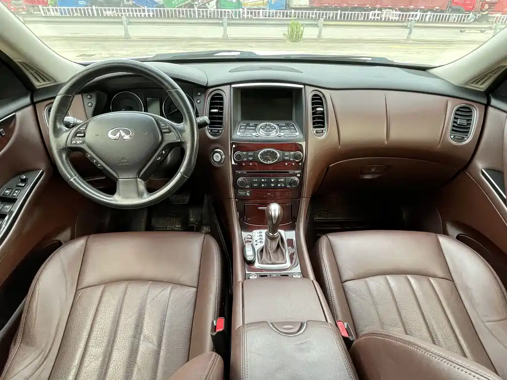Infiniti QX50 imported 2013 2.5L two-wheel drive elegant version купить на сайте DeffCars