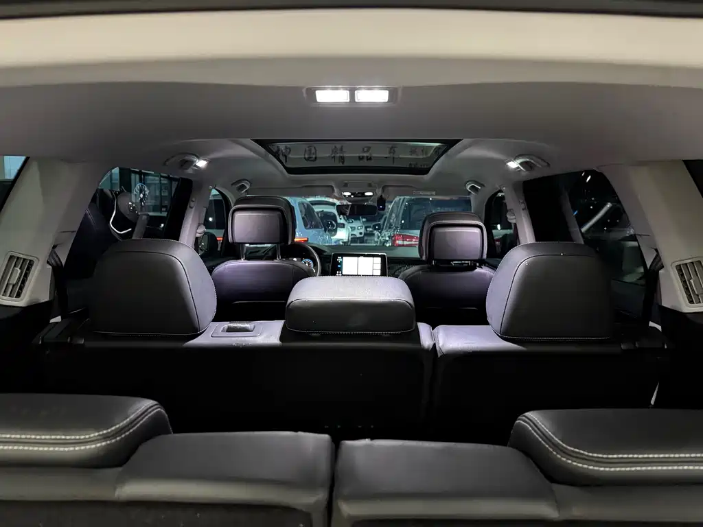 Touron 2024 380TSI four-wheel drive luxury version купить на сайте DeffCars