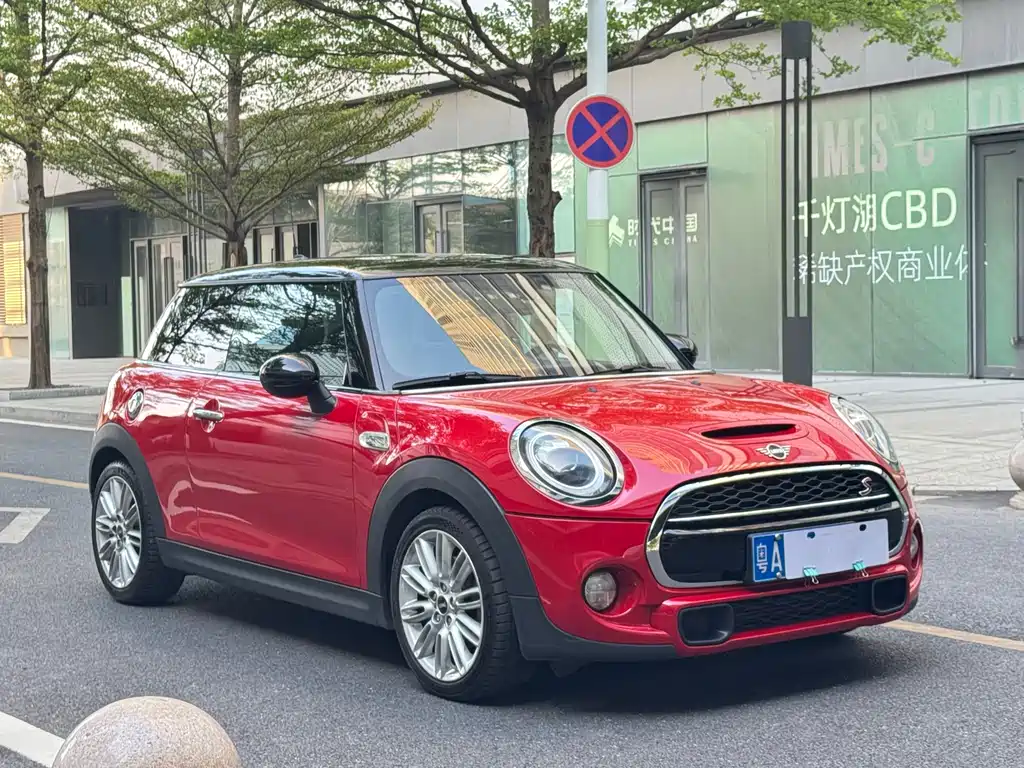 MINI 2019 2.0T COOPER S Classic купить на сайте DeffCars