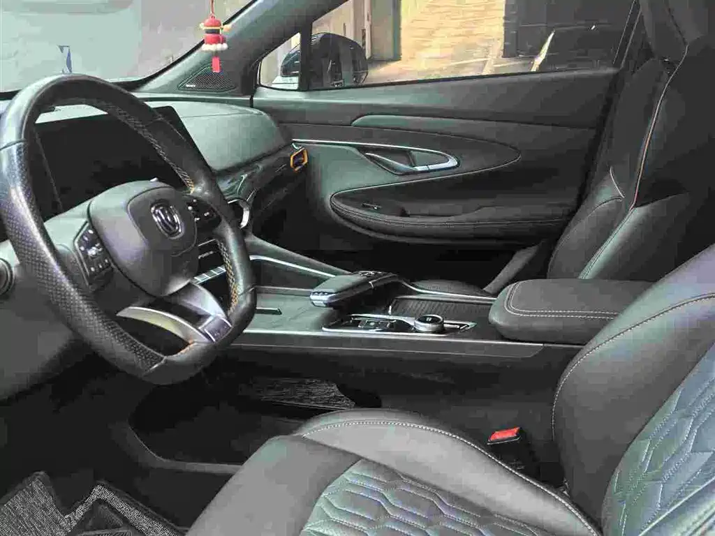 Changan UNI-T 2022 1.5T flagship model купить на сайте DeffCars