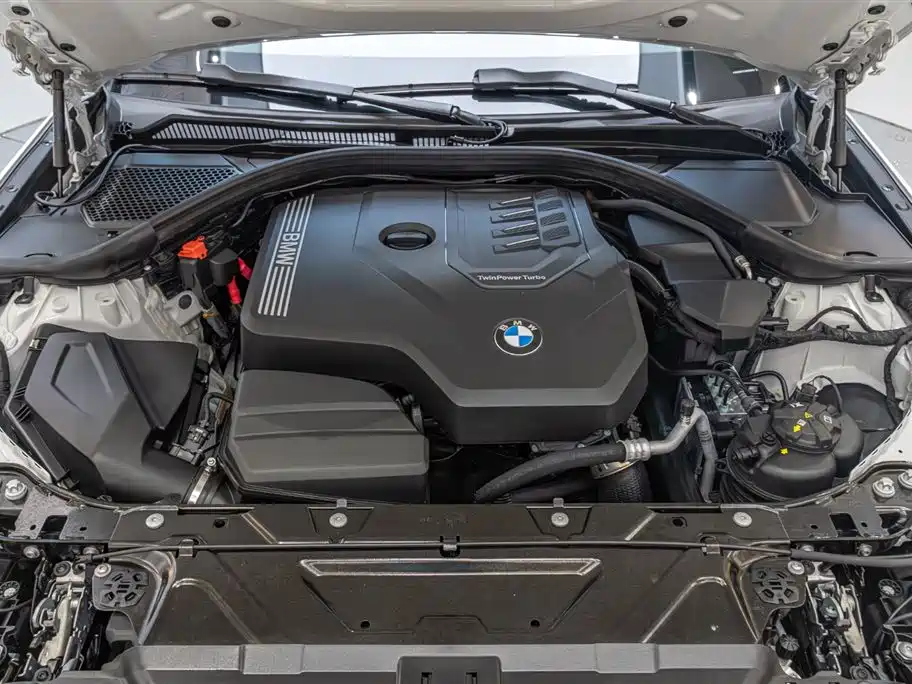 BMW 3 Series 2025 325i M Sports Package купить на сайте DeffCars