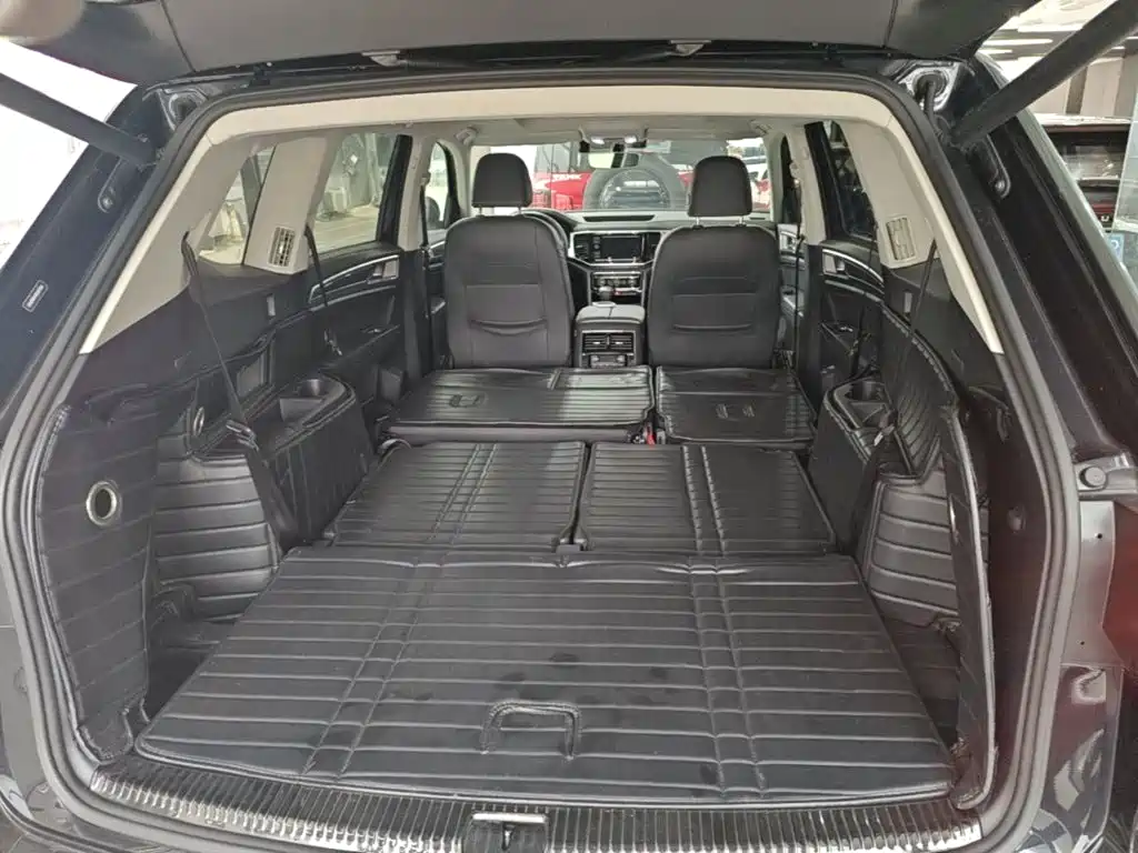 Touron 2019 330TSI 2WD Deluxe Edition National V купить на сайте DeffCars