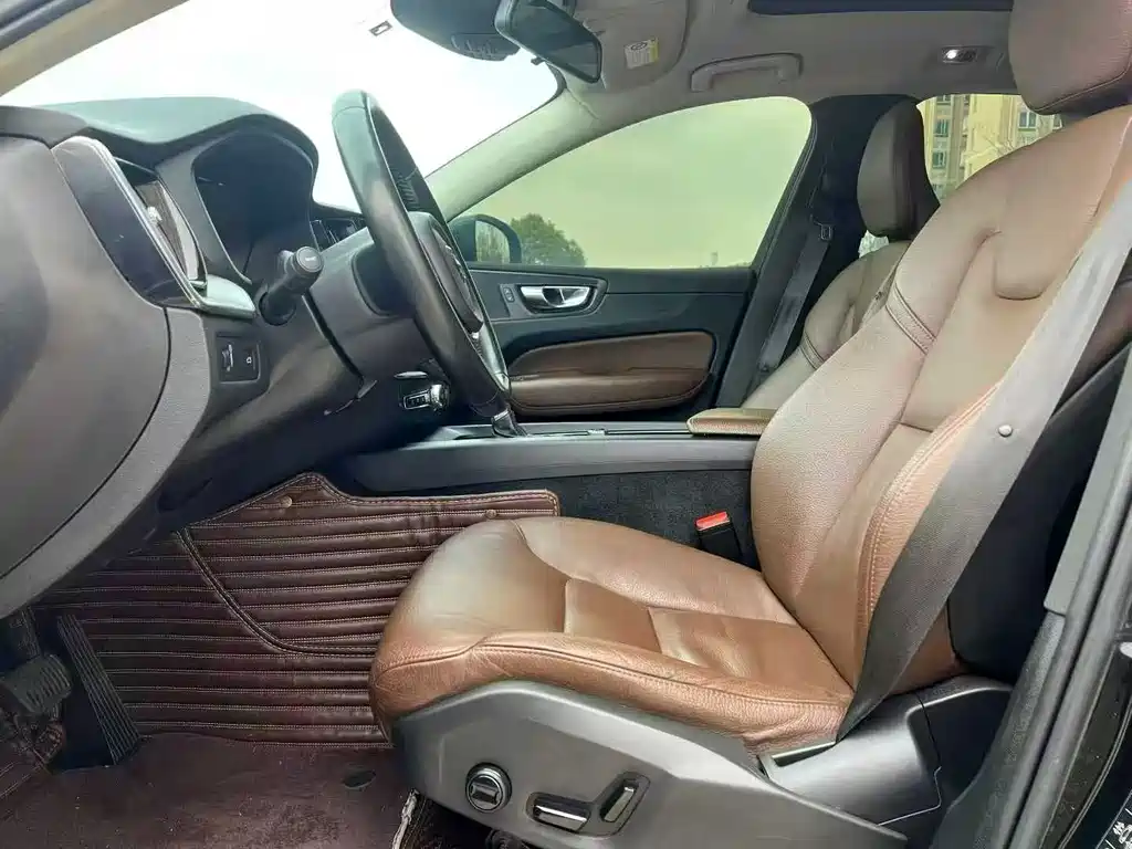 Volvo XC60 2019 T5 Four-wheel Drive Smart Edition National VI купить на сайте DeffCars