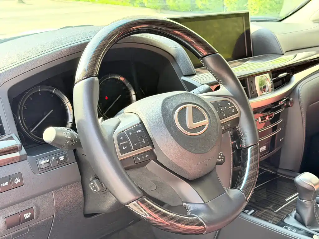 Lexus LX 2019 570 Premium Luxury Edition купить на сайте DeffCars