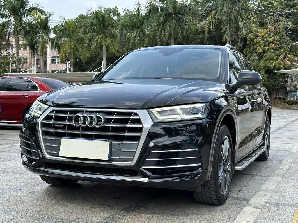 Audi Q5L 2018 40 TFSI enjoys fashionable style, National V купить на сайте DeffCars