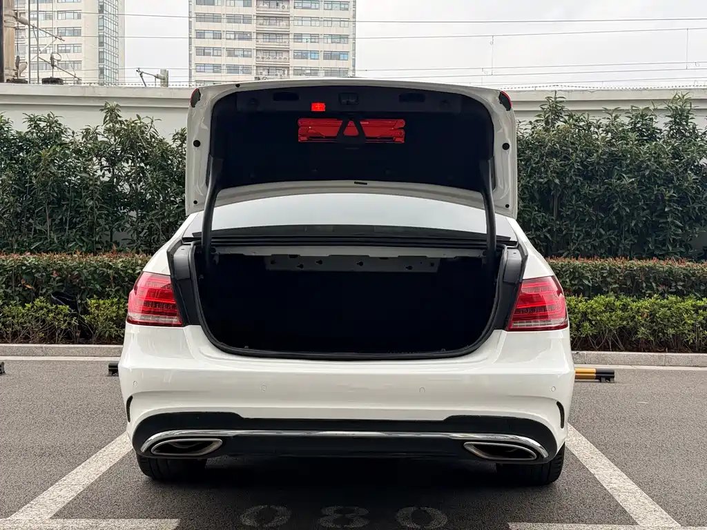 Mercedes-Benz E-Class 2015 E 260 L Sports купить на сайте DeffCars