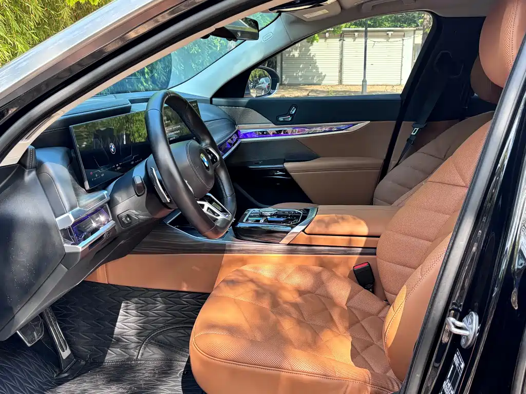 BMW 7 Series 2023 735Li M Sports Package купить на сайте DeffCars