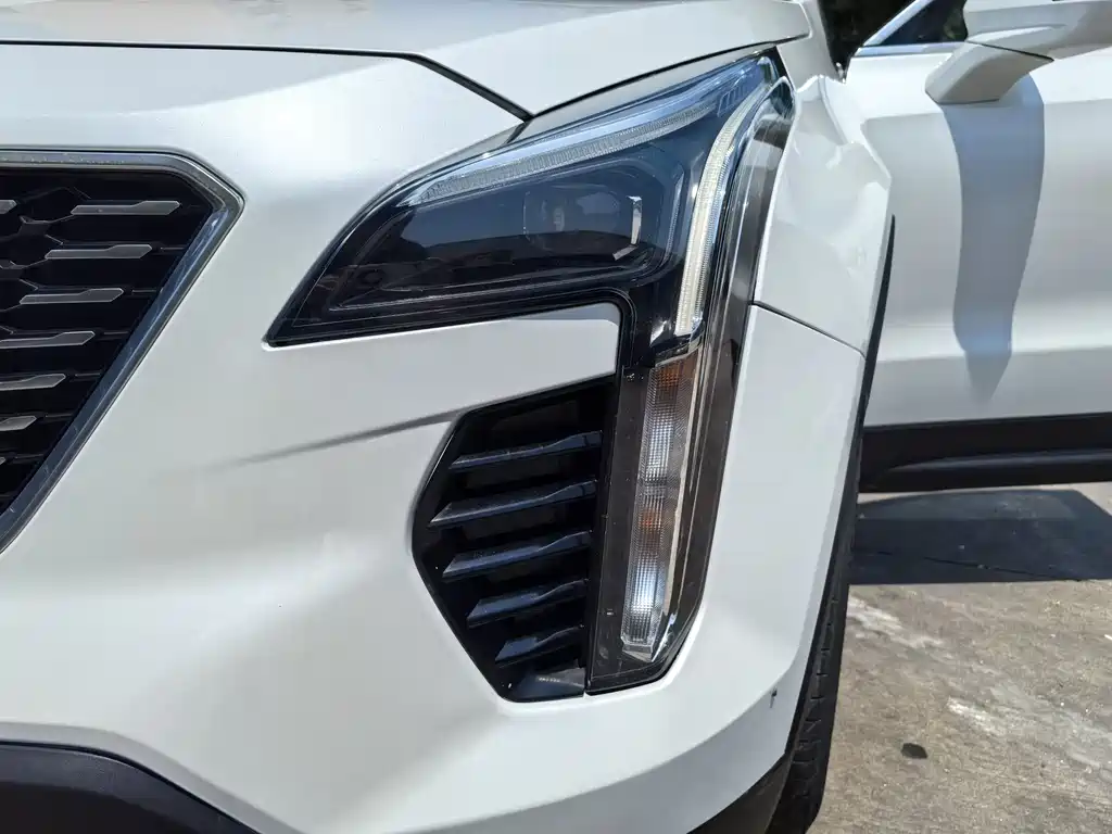 Cadillac XT4 2018 28T two-wheel drive technology купить на сайте DeffCars