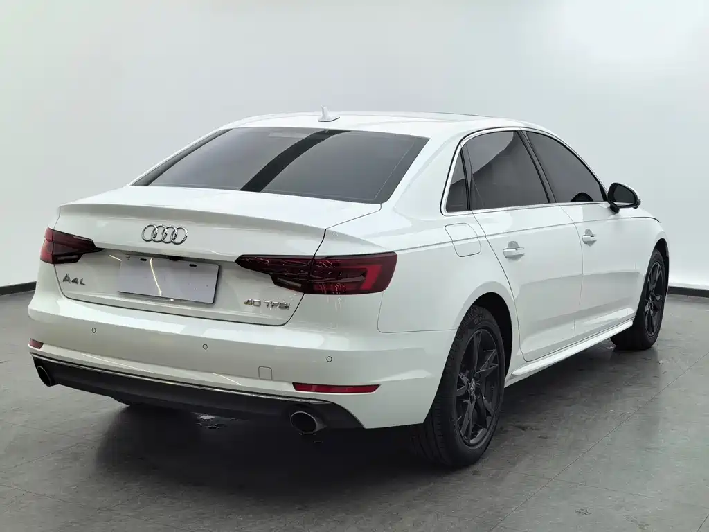Audi A4L 2018 30th Anniversary Model 40 TFSI Enterprising купить на сайте DeffCars