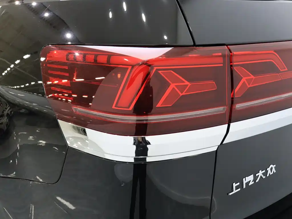 Touron 2024 380TSI four-wheel drive luxury version купить на сайте DeffCars