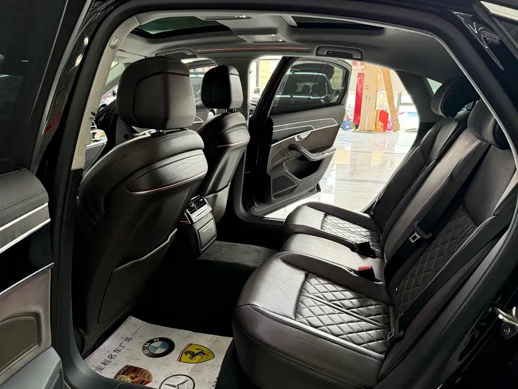Audi A8 2023 A8L 50 TFSI quattro Premium Selection купить на сайте DeffCars