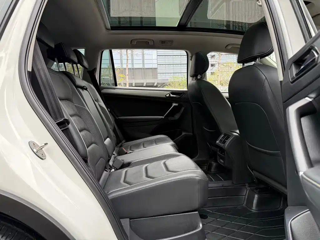 Tiguan L New Energy 2021 430PHEV plug-in hybrid flagship version купить на сайте DeffCars