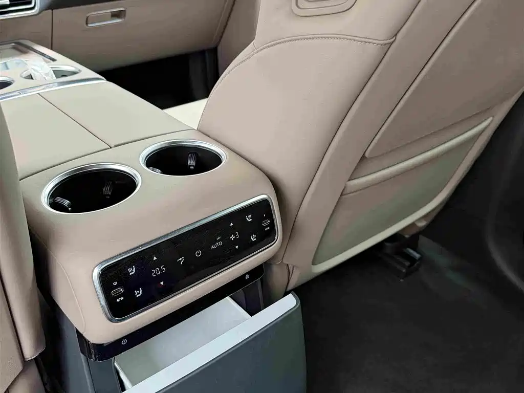Ideal L8 2025 Ultra Smart Refresh купить на сайте DeffCars