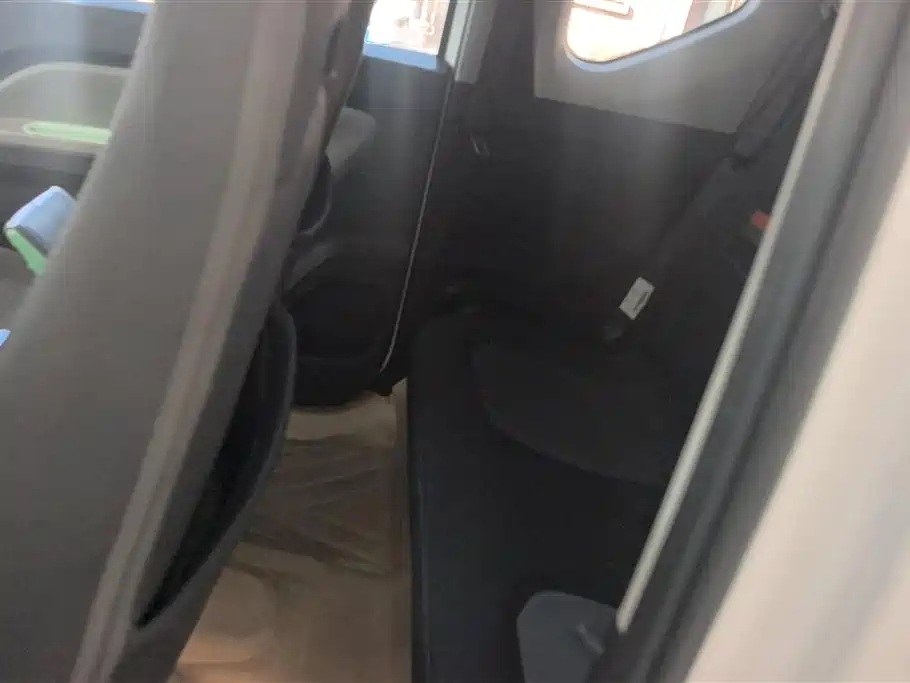 Hongguang MINIEV 2022 Freestyle Lithium Iron Phosphate купить на сайте DeffCars