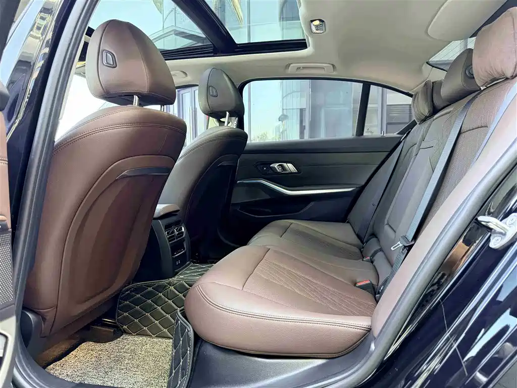 BMW 3 Series 2024 325Li M Sports Package купить на сайте DeffCars